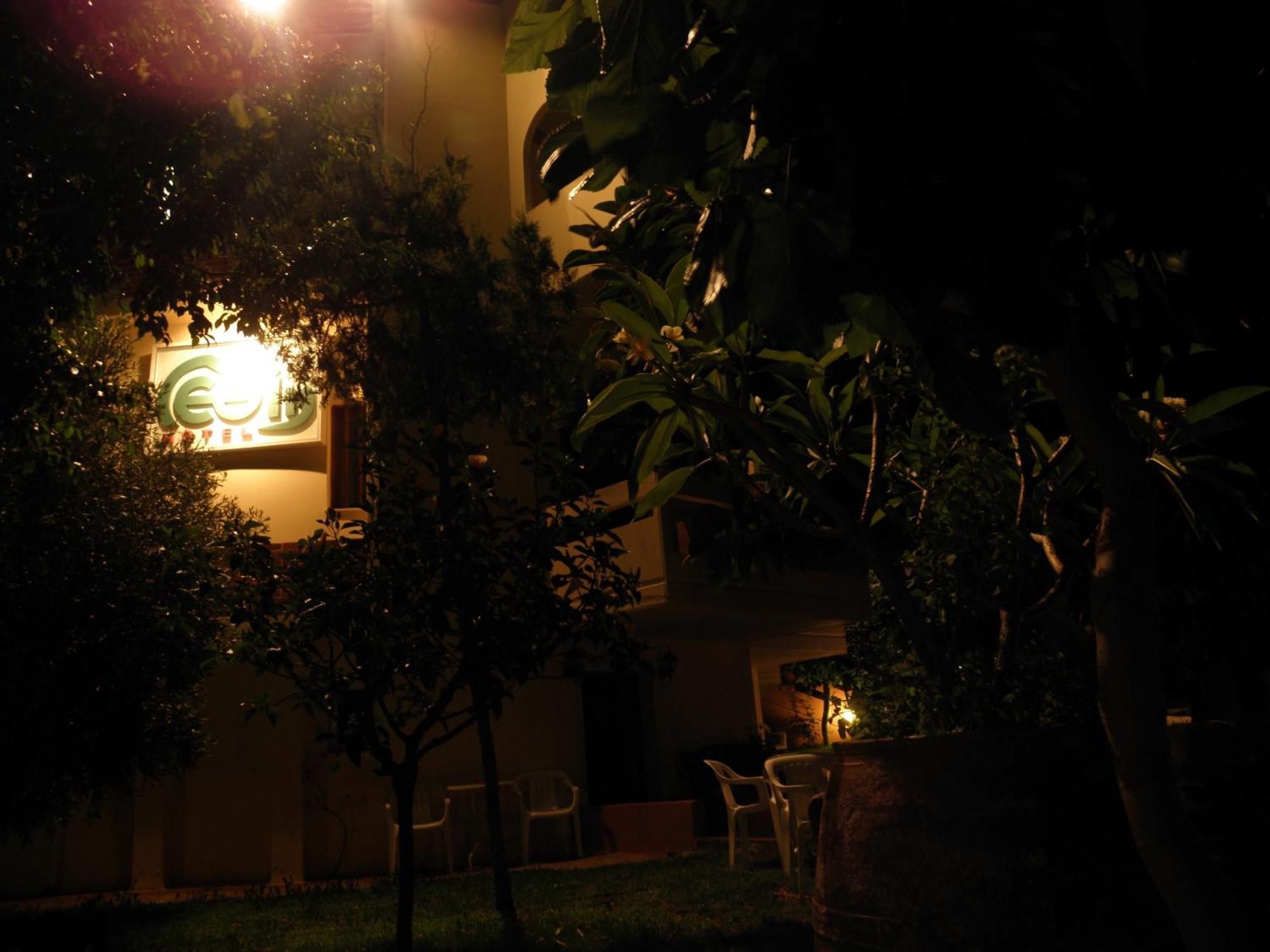 Megim Hotel Palaiochora Exterior foto
