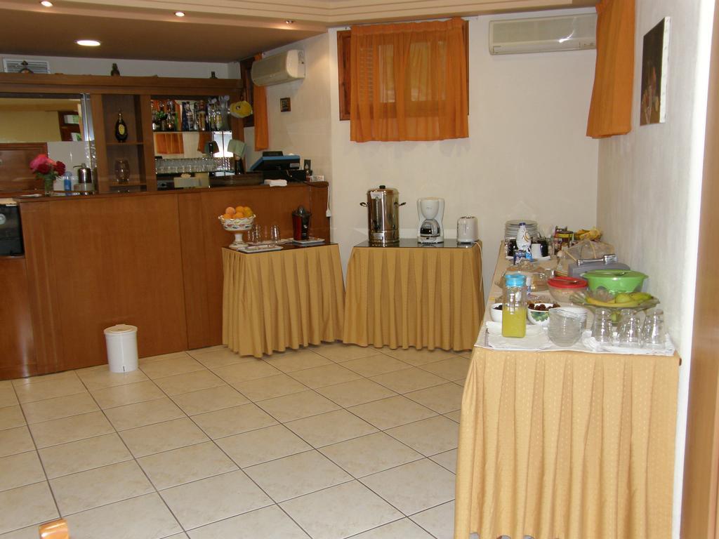 Megim Hotel Palaiochora Exterior foto