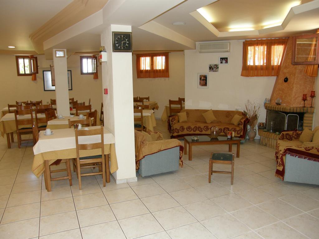 Megim Hotel Palaiochora Exterior foto